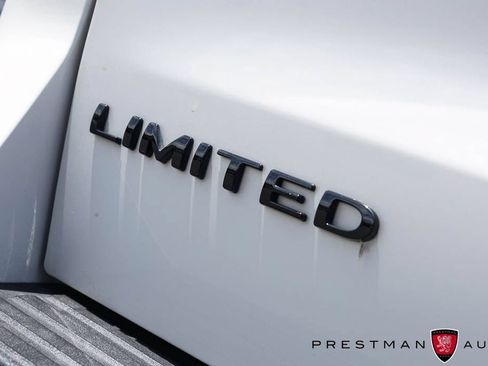 Used 2023 Ford Expedition Limited AWD/4WD image 10