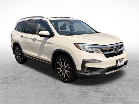 Used 2019 Honda Pilot Touring image 3