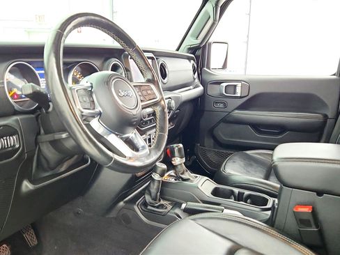 Used 2021 Jeep Wrangler Unlimited Sahara AWD/4WD image 25