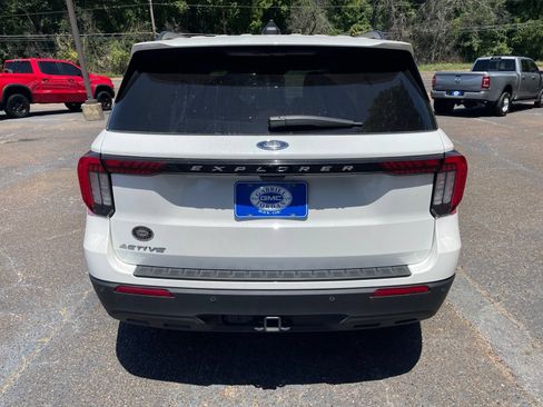 Used 2025 Ford Explorer Active RWD image 5