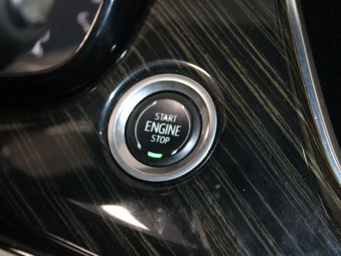 Used 2021 Cadillac XT6 Premium Luxury image 29