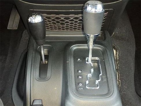 Certified 2018 Jeep Wrangler Sport image 19