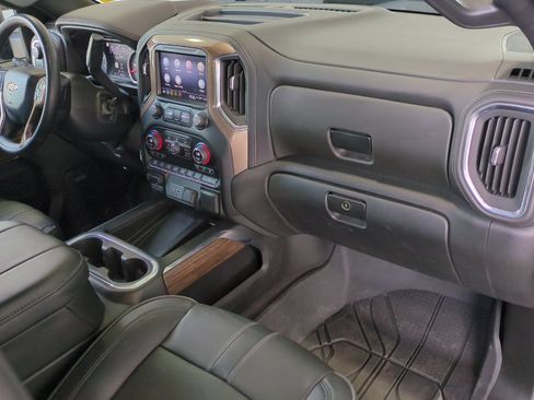 Used 2023 Chevrolet Silverado 3500 High Country w/ Technology Package AWD/4WD image 18