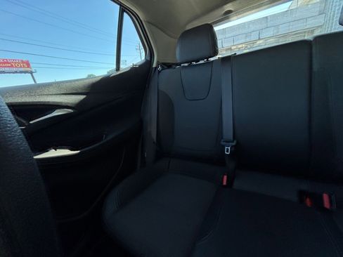 Used 2025 Buick Encore GX Preferred image 44