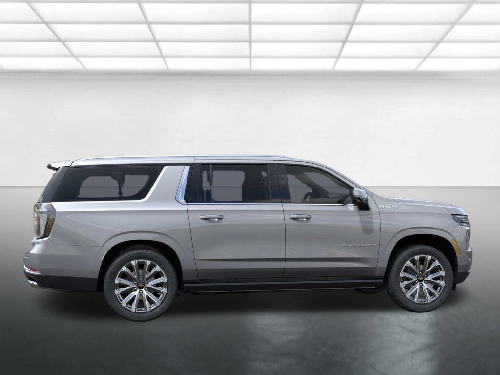New 2026 Chevrolet Suburban High Country AWD/4WD image 6