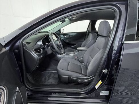 Used 2022 Chevrolet Malibu LS FWD image 9