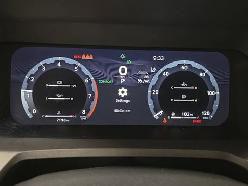 Certified 2025 Toyota Tacoma Limited AWD/4WD image 15