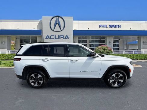 Used 2024 Jeep Grand Cherokee Limited 4xe AWD/4WD image 4