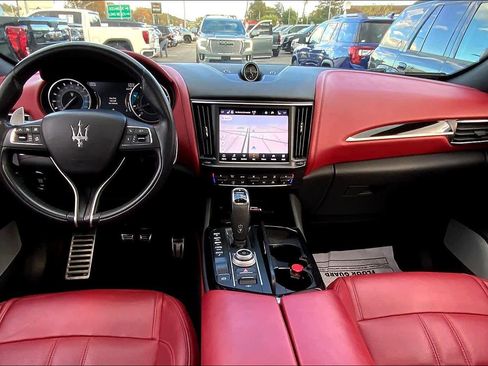 Used 2021 Maserati Levante S GranSport image 13