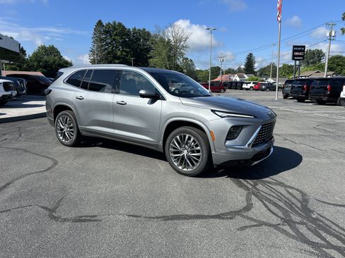 New 2026 Buick Enclave Avenir w/ Super Cruise Package AWD/4WD image 17