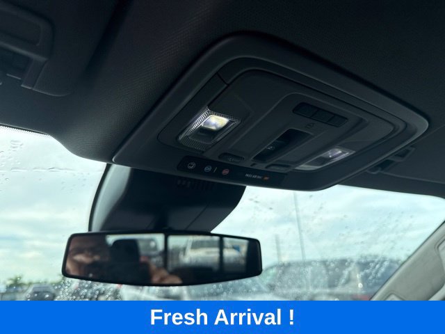 Used 2025 Chevrolet Silverado 1500 RST w/ Convenience Package II RWD image 9