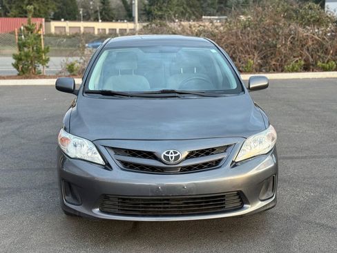 Used 2011 Toyota Corolla LE FWD image 2