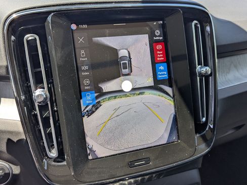 New 2026 Volvo XC40 B5 Plus w/ Protection Package Premier image 15