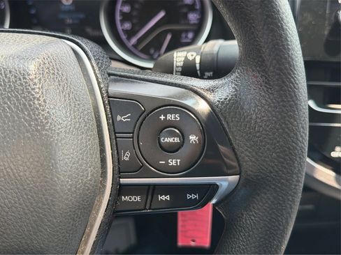 Used 2021 Toyota Camry LE AWD/4WD image 29