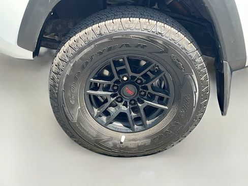Used 2021 Toyota Tacoma TRD Pro AWD/4WD image 33