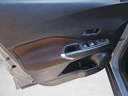 Used 2021 Nissan Kicks SR w/ Interior Electronics Package FWD image 12