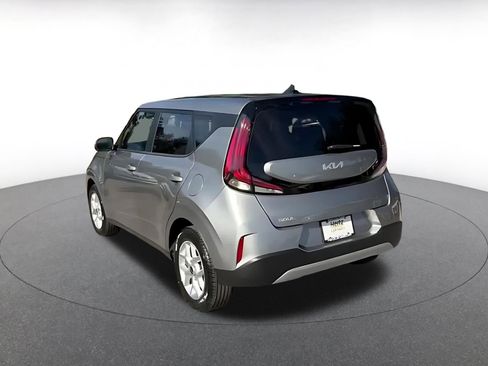 Used 2025 Kia Soul LX w/ Option Group 015 image 9