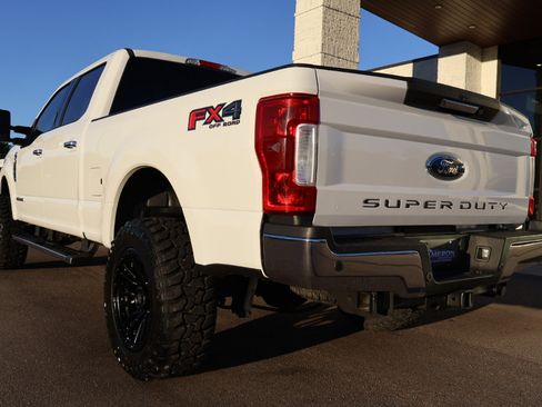 Used 2017 Ford F250 Lariat w/ Chrome Package image 3