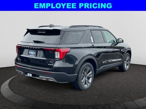 New 2026 Ford Explorer Active w/ Active Comfort Package AWD/4WD image 6