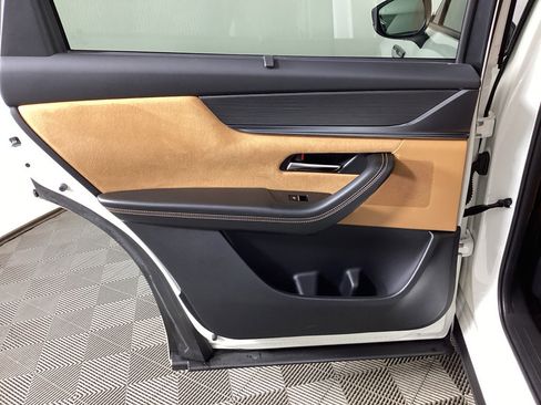 Used 2025 MAZDA CX-90 3.3 Turbo S w/ Premium Plus image 16