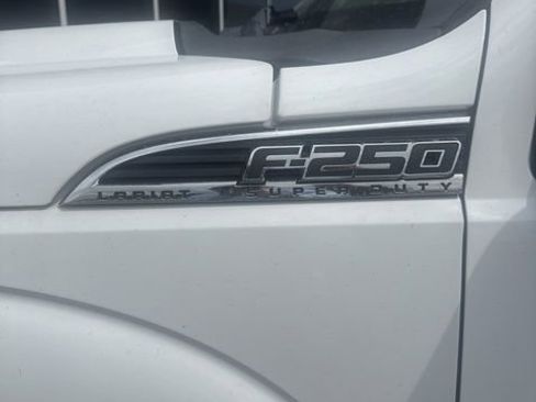 Used 2016 Ford F250 Lariat w/ Lariat Ultimate Package AWD/4WD image 23