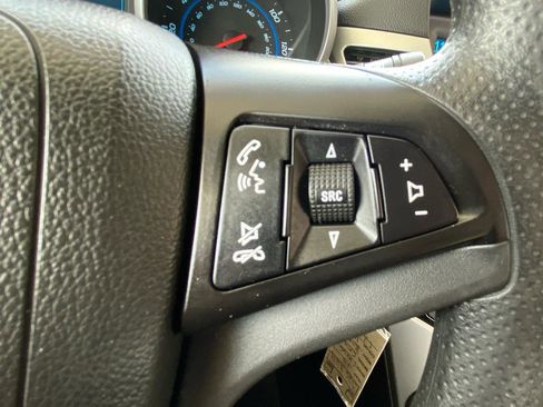 Used 2014 Chevrolet Cruze LS FWD image 35