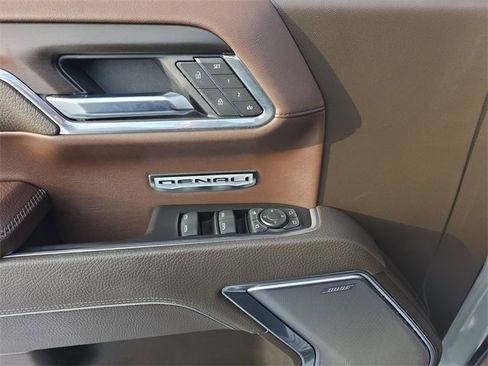 Used 2025 GMC Sierra 1500 Denali w/ Technology Package image 11