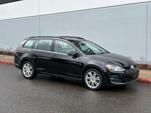 Used 2015 Volkswagen Golf TDI SE image 8