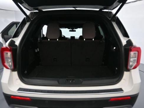 Certified 2023 Ford Explorer Platinum w/ Technology Package image 25
