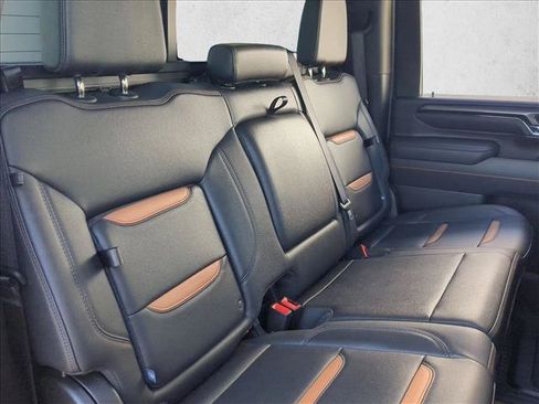 Used 2025 GMC Sierra 2500 AT4 w/ AT4 Premium Plus Package AWD/4WD image 21