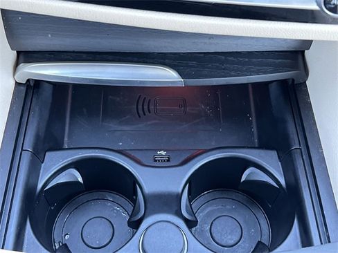 Used 2022 BMW 540i w/ Premium Package image 16