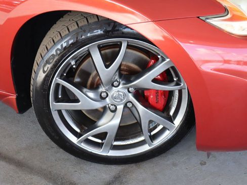 Used 2013 Nissan 370Z Touring w/ Sport Pkg image 3