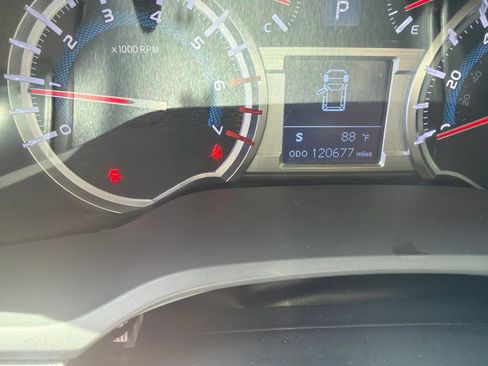 Used 2018 Toyota 4Runner Limited AWD/4WD image 15