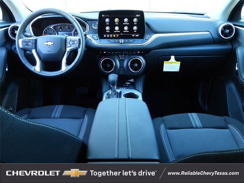 New 2025 Chevrolet Blazer LT w/ Convenience Package image 10