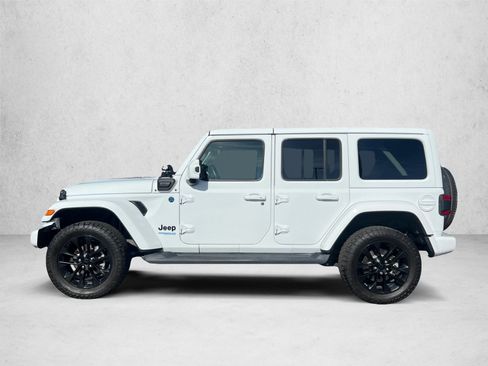 Used 2021 Jeep Wrangler Unlimited Sahara AWD/4WD image 8