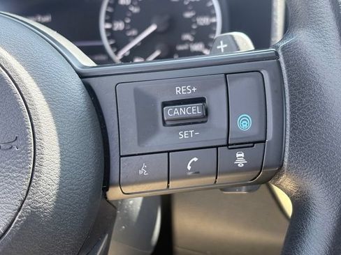 Used 2024 Nissan Rogue SV FWD image 14