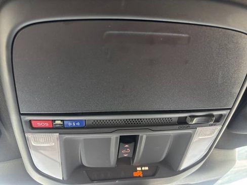 Used 2025 Subaru Forester Touring AWD/4WD image 34
