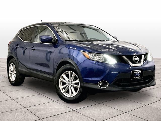 Used 2017 Nissan Rogue Sport SV AWD/4WD image 2