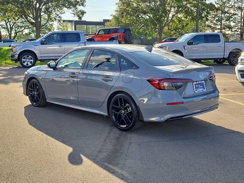 Used 2025 Honda Civic Sport image 3