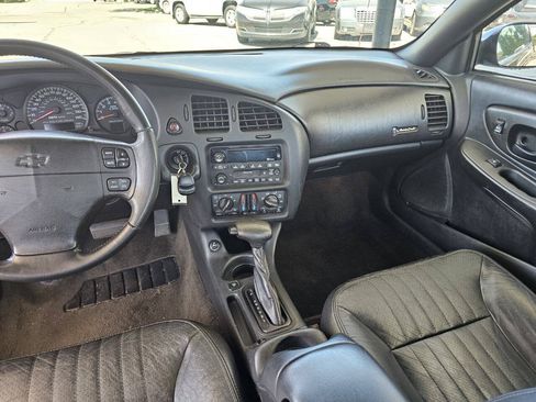 Used 2002 Chevrolet Monte Carlo SS w/ Preferred Equipment Group FWD image 11