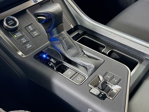 Certified 2026 Lexus GX 550 AWD/4WD image 17