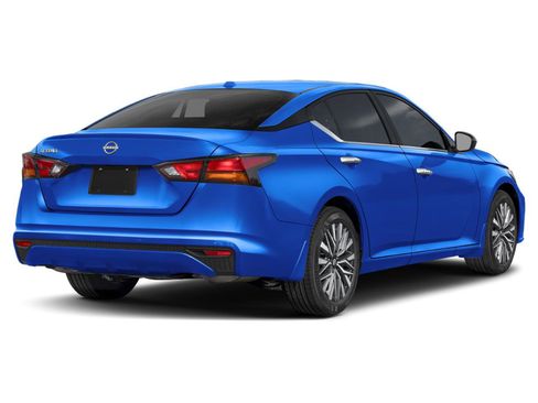 Used 2025 Nissan Altima 2.5 SV FWD image 2