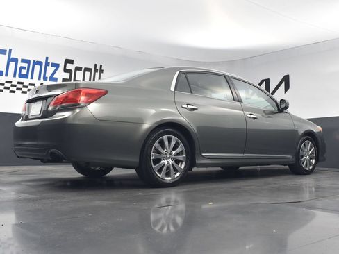 Used 2011 Toyota Avalon Limited FWD image 21