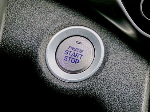 Used 2020 Hyundai Elantra ECO w/ Cargo Package (C1) image 16