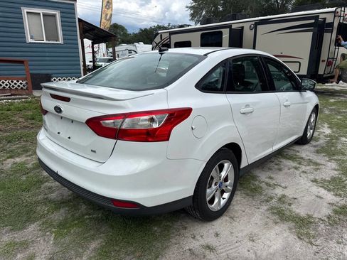 Used 2012 Ford Focus SE FWD image 4
