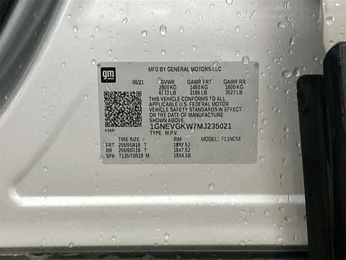 Used 2021 Chevrolet Traverse LT image 34