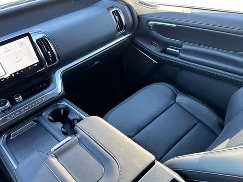 New 2025 Ford Expedition Platinum w/ Stealth Appearance Package image 23