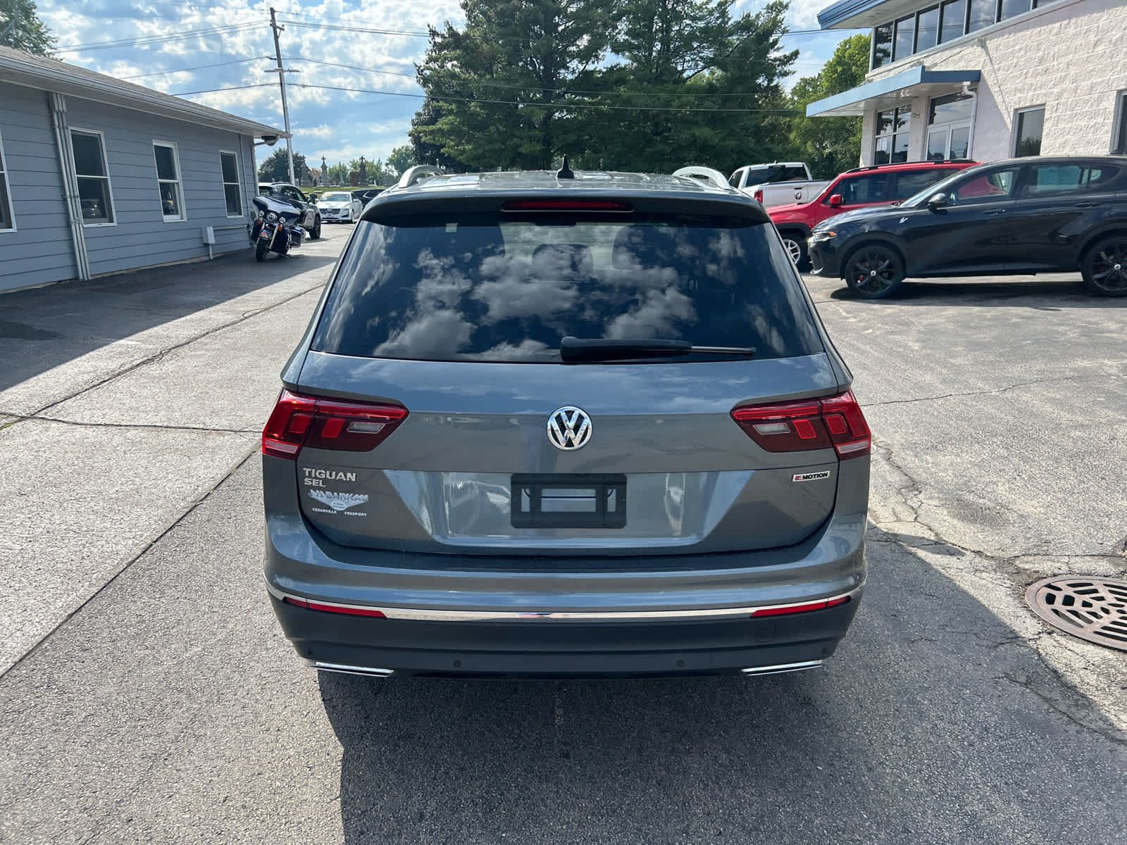 Used 2020 Volkswagen Tiguan SEL AWD/4WD image 5