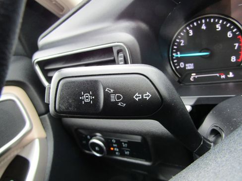Used 2024 Ford Explorer XLT w/ Equipment Group 202A AWD/4WD image 29