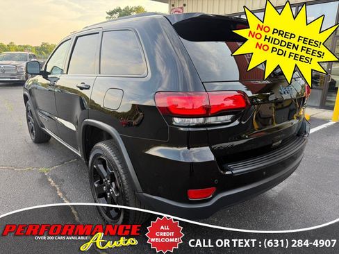 Used 2020 Jeep Grand Cherokee Laredo image 5